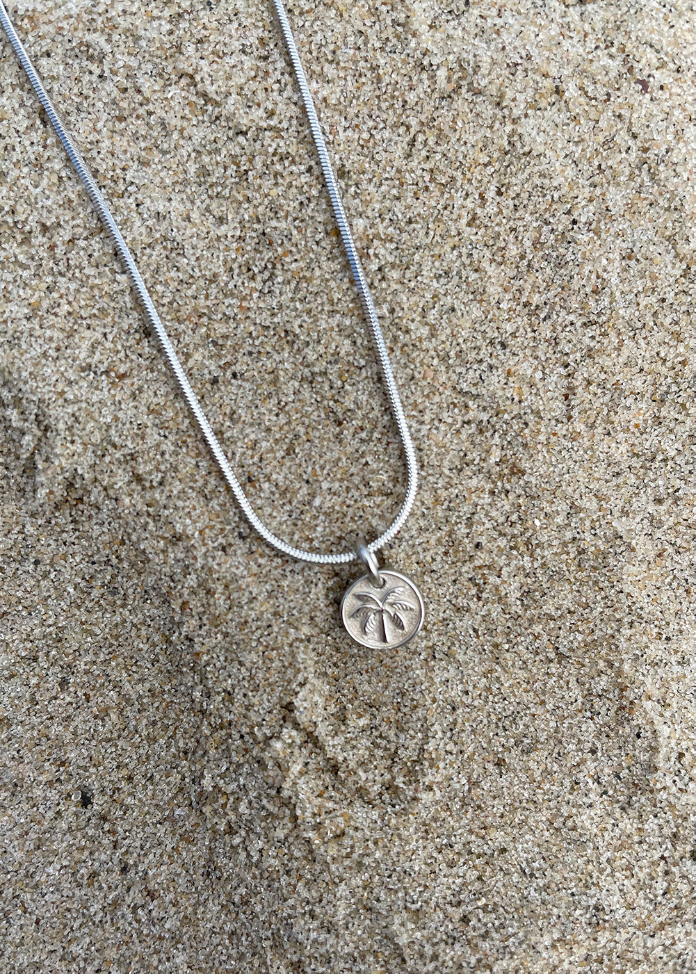 Mini Palm Coin Ocean Necklace Silver