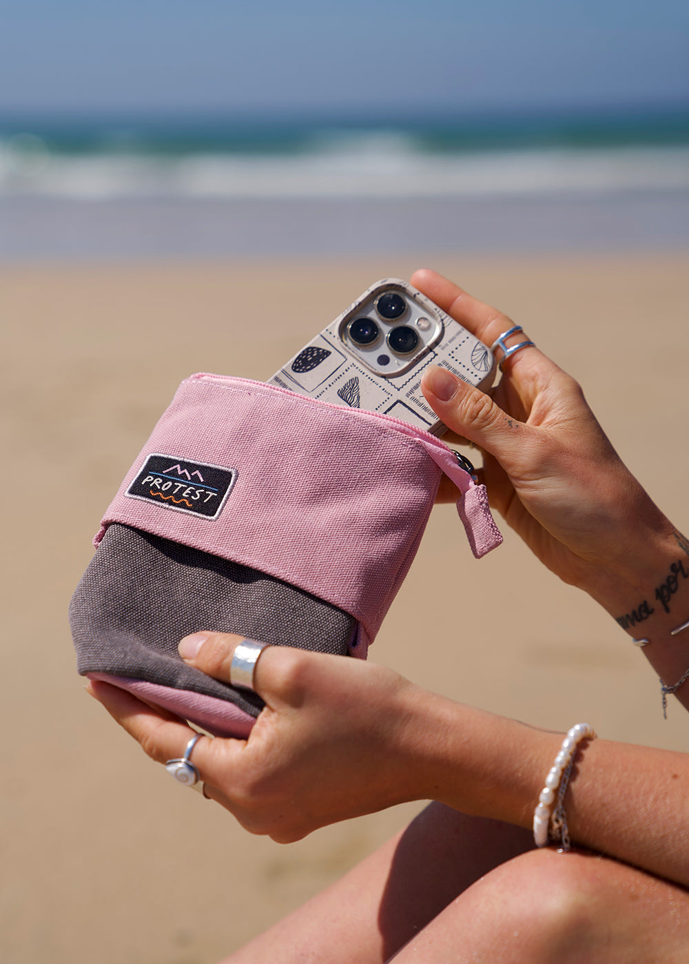 Essentials Stash Pouch Pink