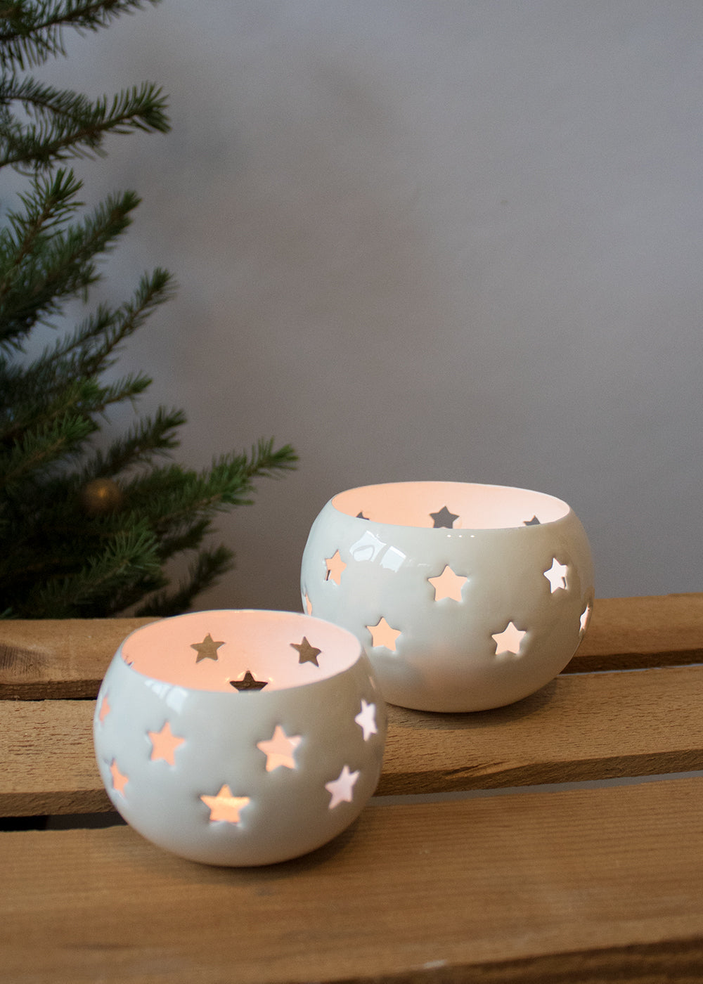 White Cut Out Star Tea light Holder
