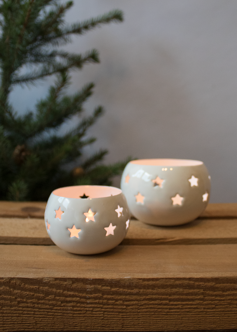 White Cut Out Star Tea light Holder