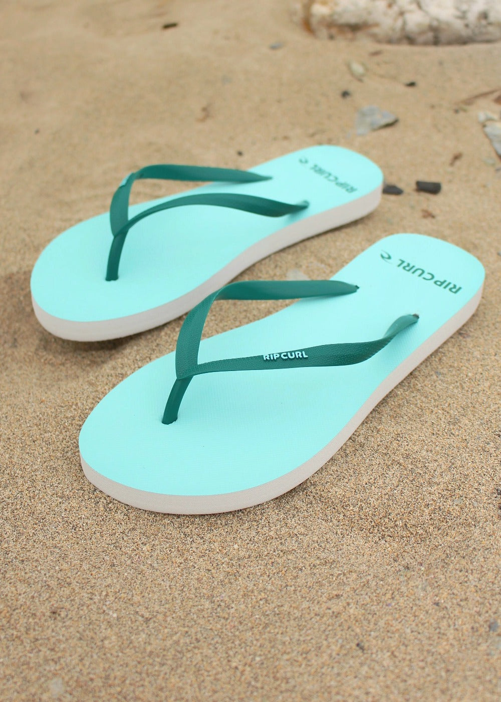 beachwear footwear