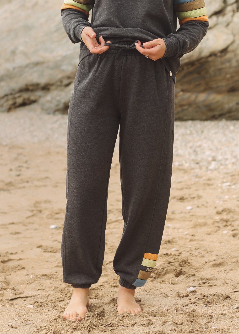 ウェアLサイズ（LOXY）ズボンMサイズ(ripcurl ウィンタースポーツ ウェアLサイズ（LOXY）ズボンMサイズ(ripcurl