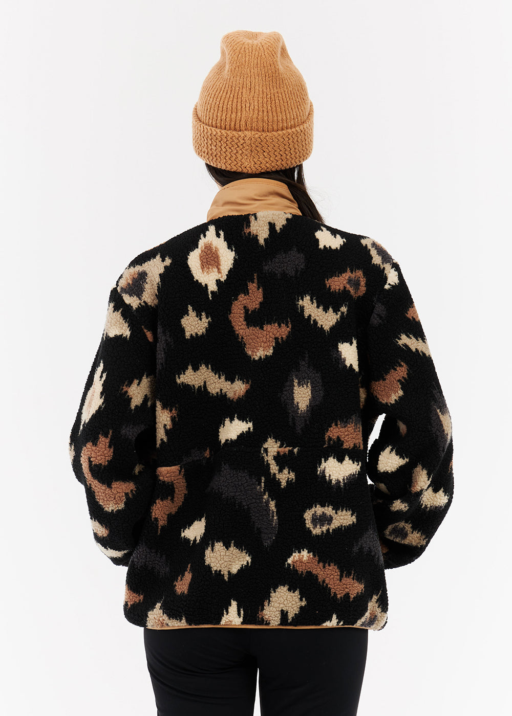 Xena Outdoor Quarter Button Fleece