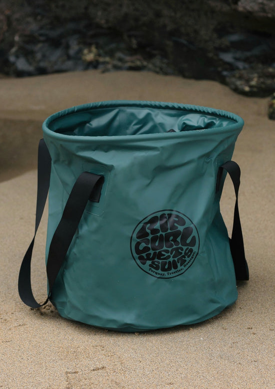 Load image into Gallery viewer, Surf Series 50L Bucket Bag by Rip Curl
