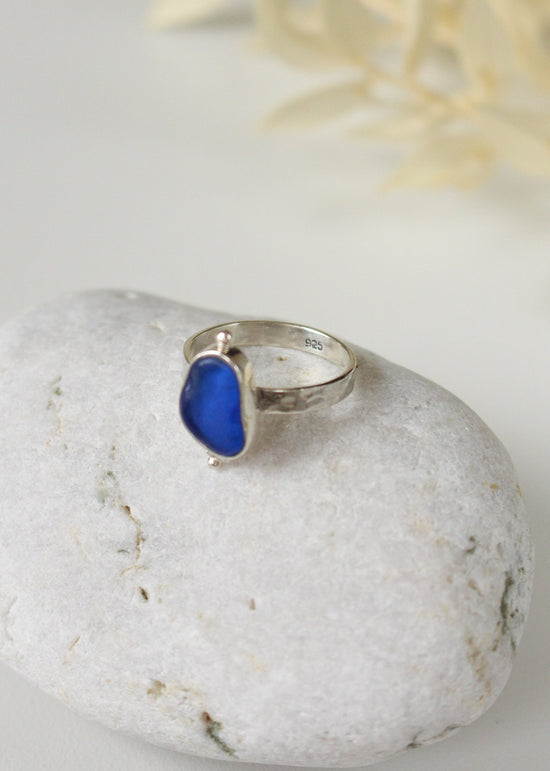 Load image into Gallery viewer, Marina Blue Sea Glass Ring by Océan Bohème
