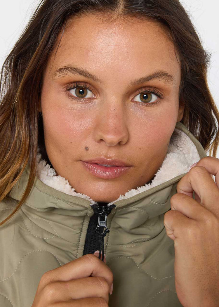 Anti-Series Anoeta Quilted Zip Jacket in Olive