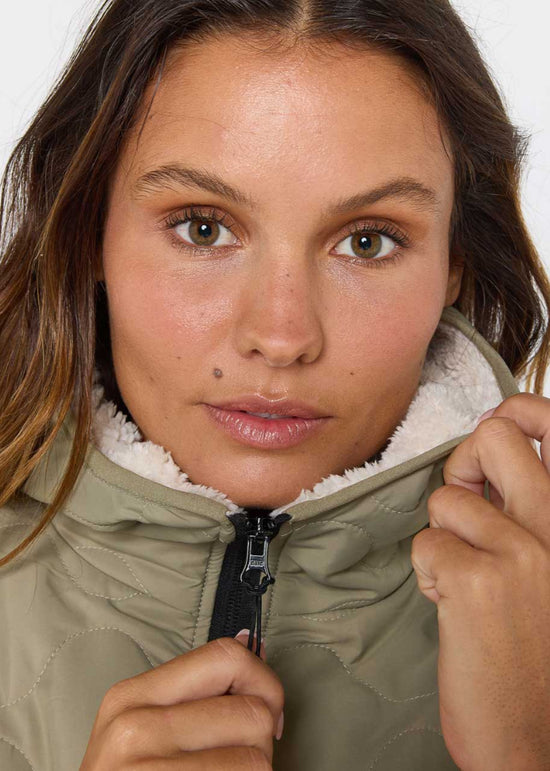 Anti-Series Anoeta Quilted Zip Jacket in Olive