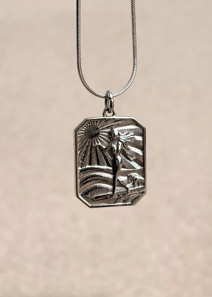 Ocean Surfgirl Necklace - Silver
