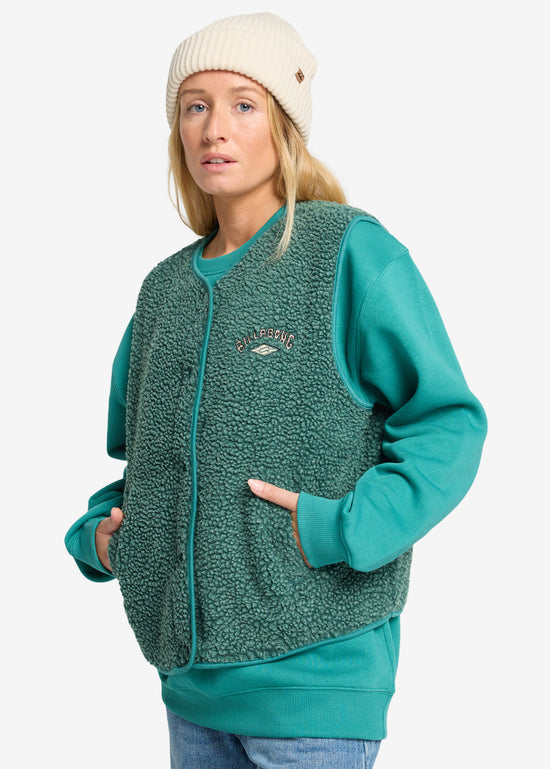Be Happy Vest in Evergreen