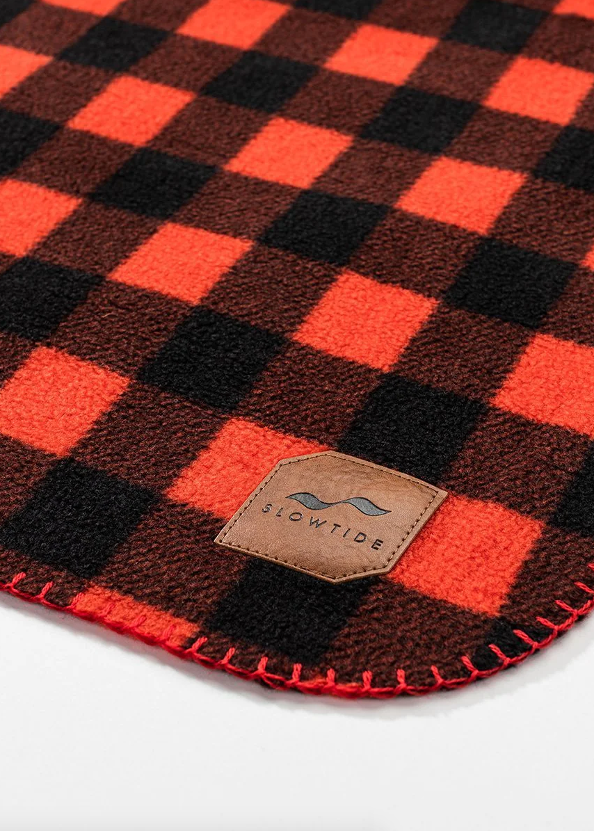Yukon Fleece Blanket in Red