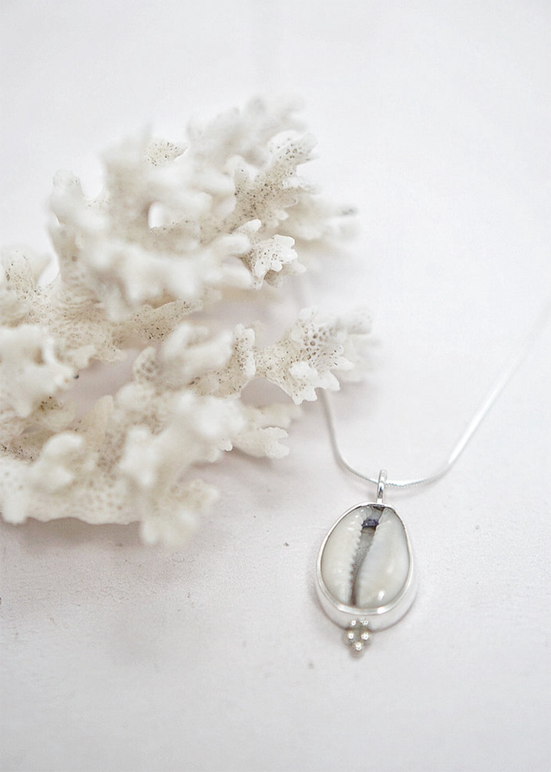 Wahine Cowrie Shell Pendant Necklace