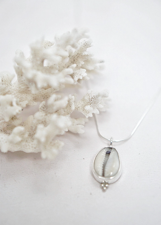 Wahine Cowrie Shell Pendant Necklace