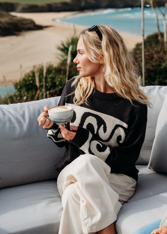 Wave Fade Sweater in Black Sands