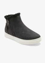 Theeo Boots in Black by Roxy