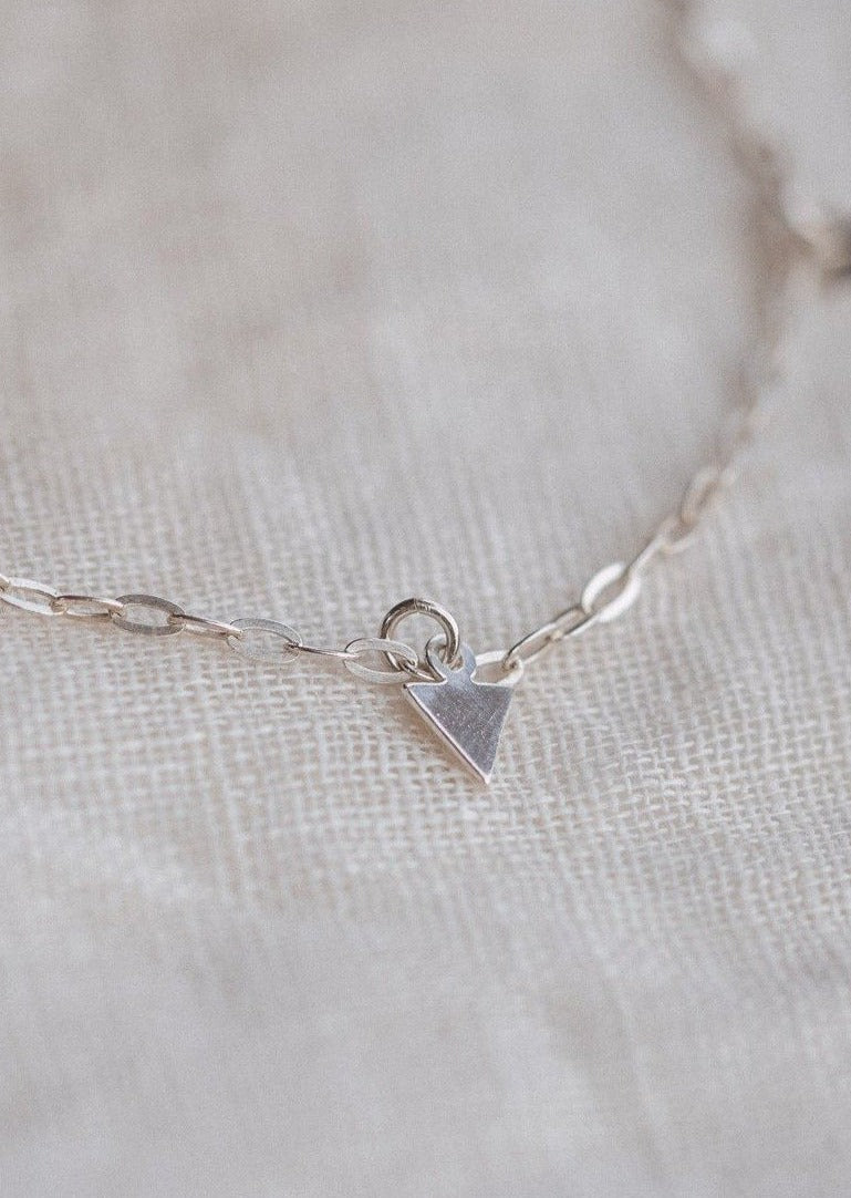 Load image into Gallery viewer, Silver Arrows Necklace by Catch The Sunrise
