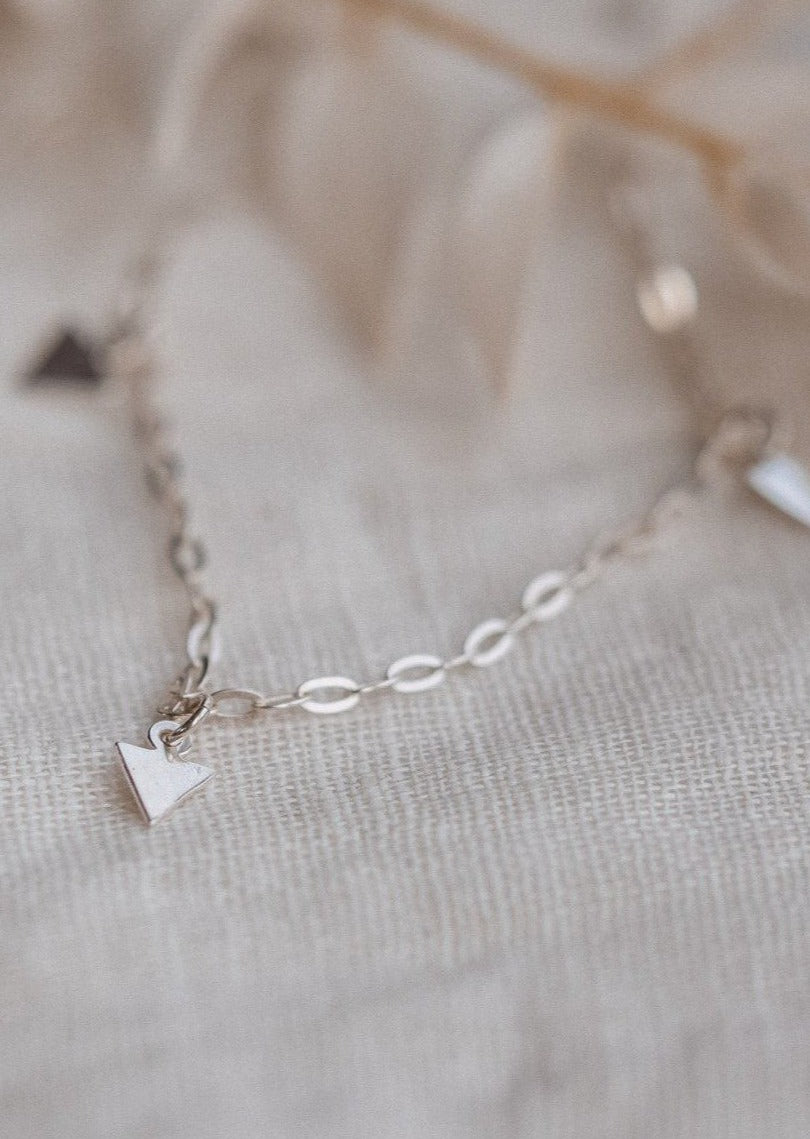 Load image into Gallery viewer, Silver Arrows Necklace by Catch The Sunrise
