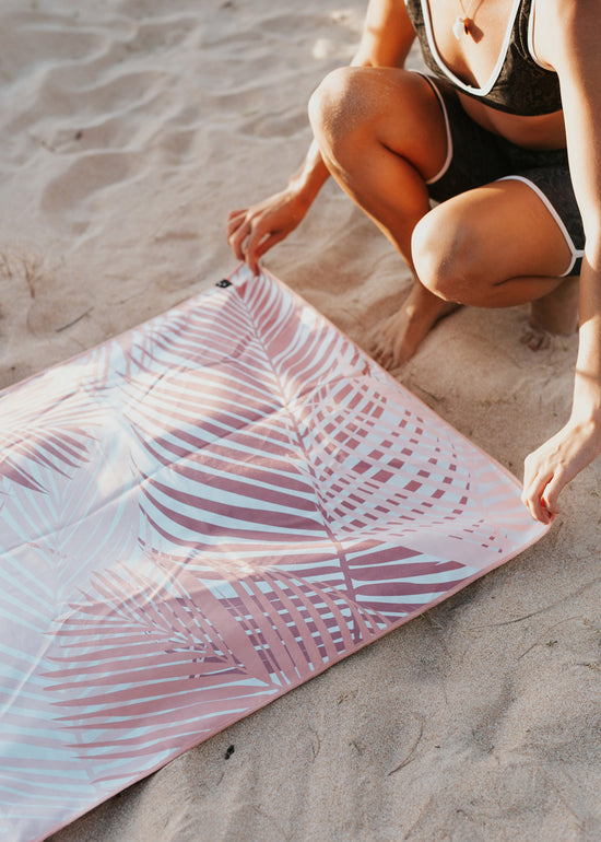 Load image into Gallery viewer, Hala Quick-Dry Microfibre Travel Towel
