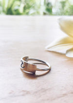 Moana Single Wave Ring by At Aloha