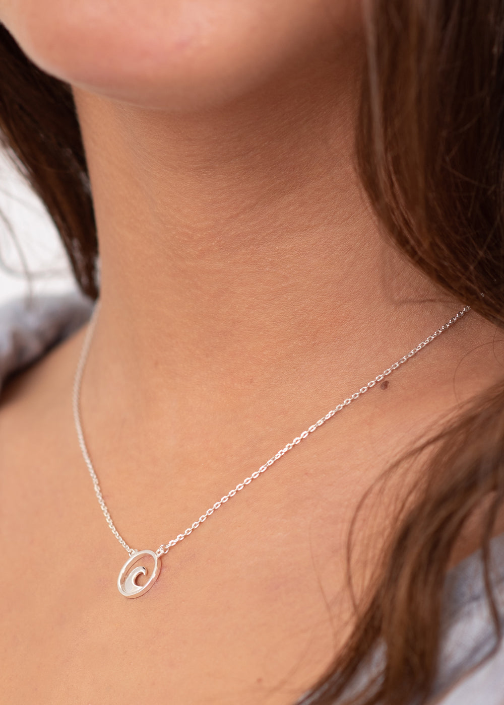 Load image into Gallery viewer, Circle Wave Necklace by Yemaya
