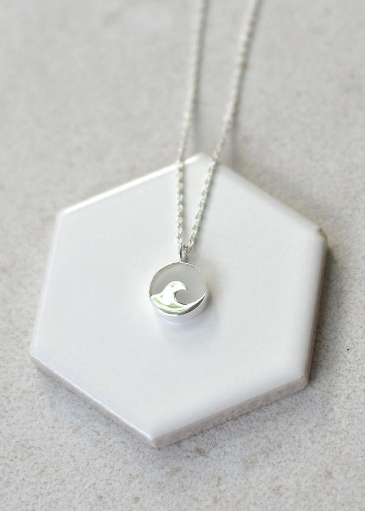 Dream Barrel Wave Necklace by Shimmy Bracelets